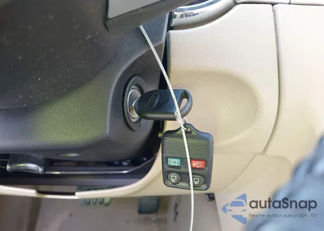 2009 Ford Mustang z USA, uszkodzony, nr VIN 1ZVHT80N995116380